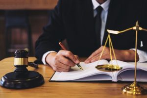 Important Factors When Hiring The Best Criminal Lawyer In For Your Defense