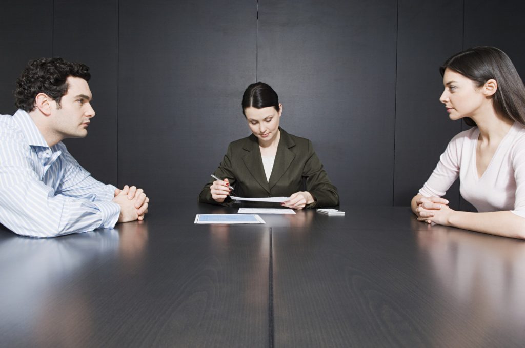 The Benefits of Hiring a Specialized Divorce Attorney